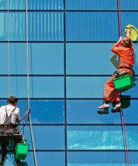 Обслуживание, ремонт и мойка рекламных конструкций в Ташкенте: услуги альпинистов